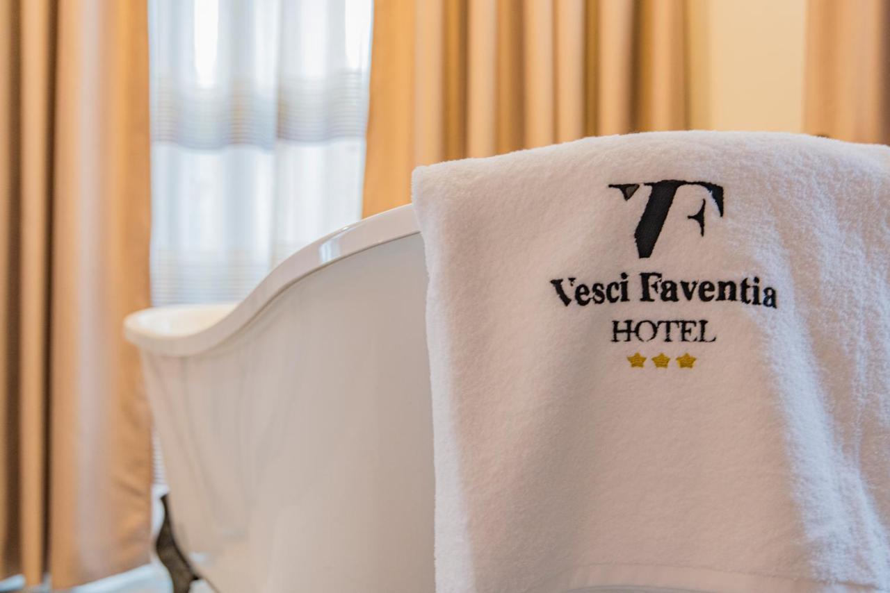 Hotel Vesci Faventia Huétor-Tájar Zewnętrze zdjęcie